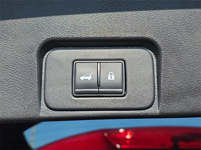 Used 2024 Nissan Rogue SL image 15