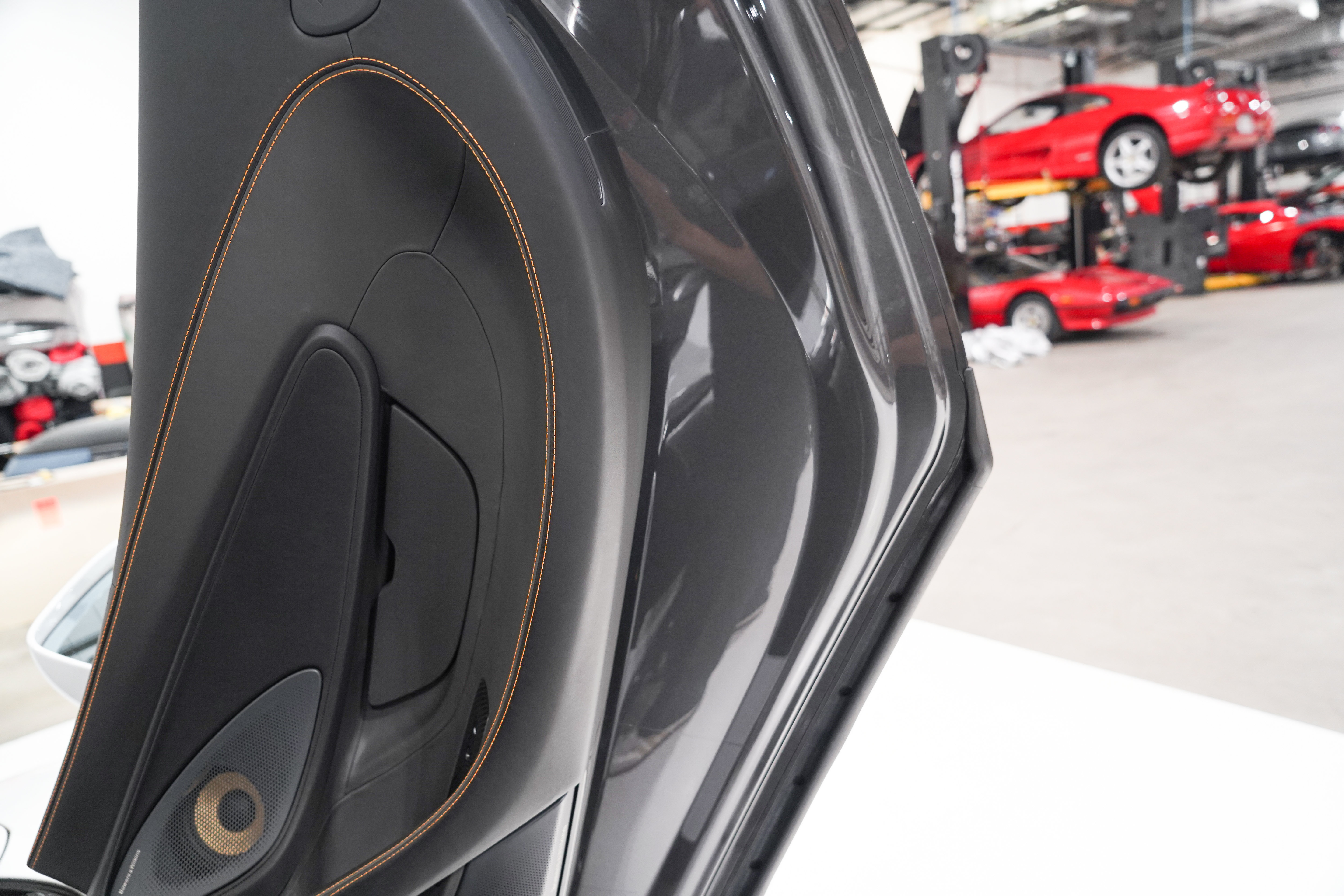 Used 2020 McLaren 600LT Spider RWD image 21