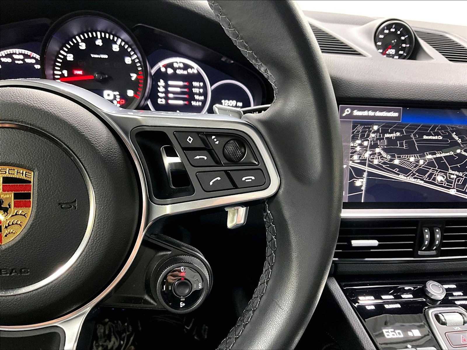 Used 2023 Porsche Cayenne image 23