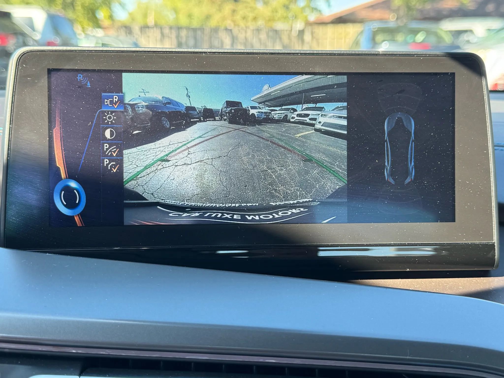 Used 2017 BMW i8 image 27
