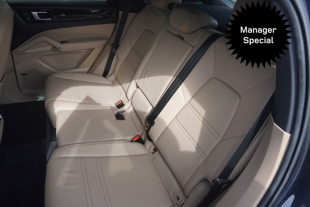 Used 2022 Porsche Cayenne Coupe image 30
