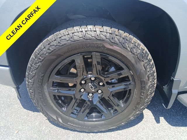 Used 2023 Chevrolet Silverado 1500 RST AWD/4WD image 2