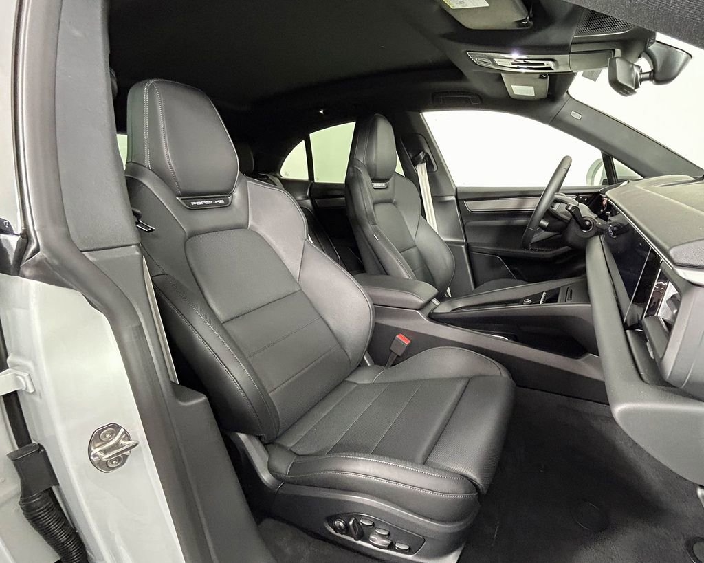 Certified 2024 Porsche Macan 4 Electric AWD/4WD image 22