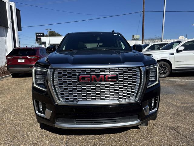 Used 2023 GMC Yukon Denali image 2