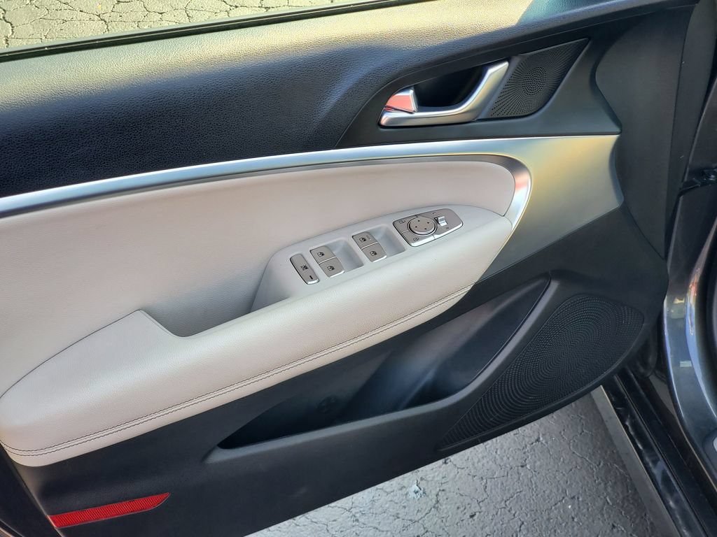 Used 2024 Genesis G70 2.5T AWD/4WD image 7