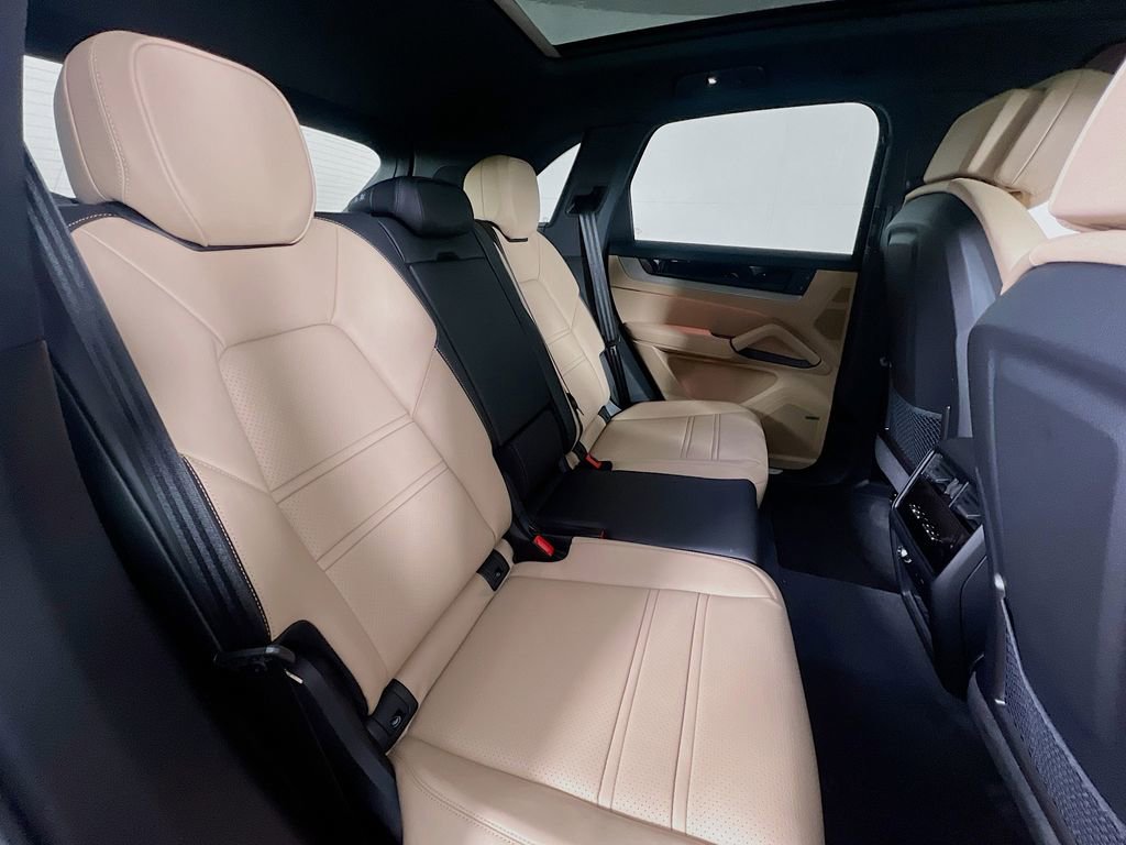 New 2026 Porsche Cayenne image 29