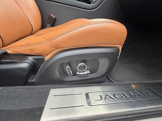 Used 2016 Jaguar XJ R-Sport AWD/4WD image 25