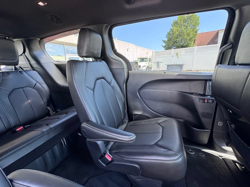 Used 2026 Chrysler Pacifica Select w/ S Appearance Package FWD image 22