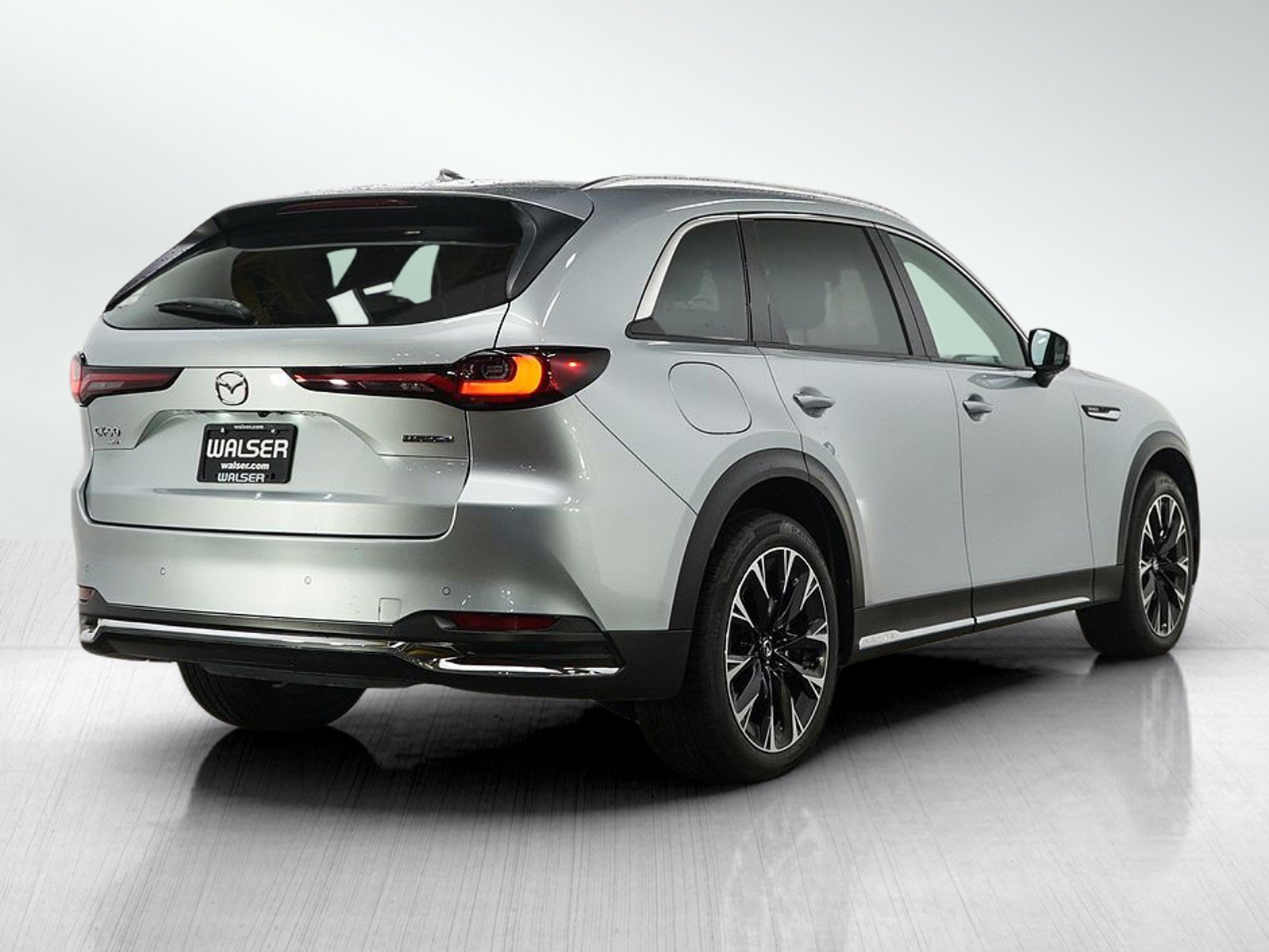 Used 2024 MAZDA CX-90 Plug-In Hybrid w/ Premium Plus AWD/4WD image 5