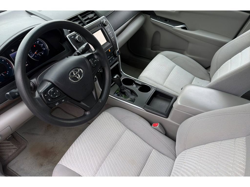 Used 2017 Toyota Camry LE FWD image 10