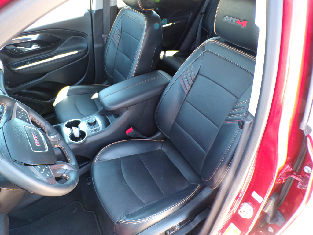 Used 2023 GMC Terrain AT4 AWD/4WD image 9