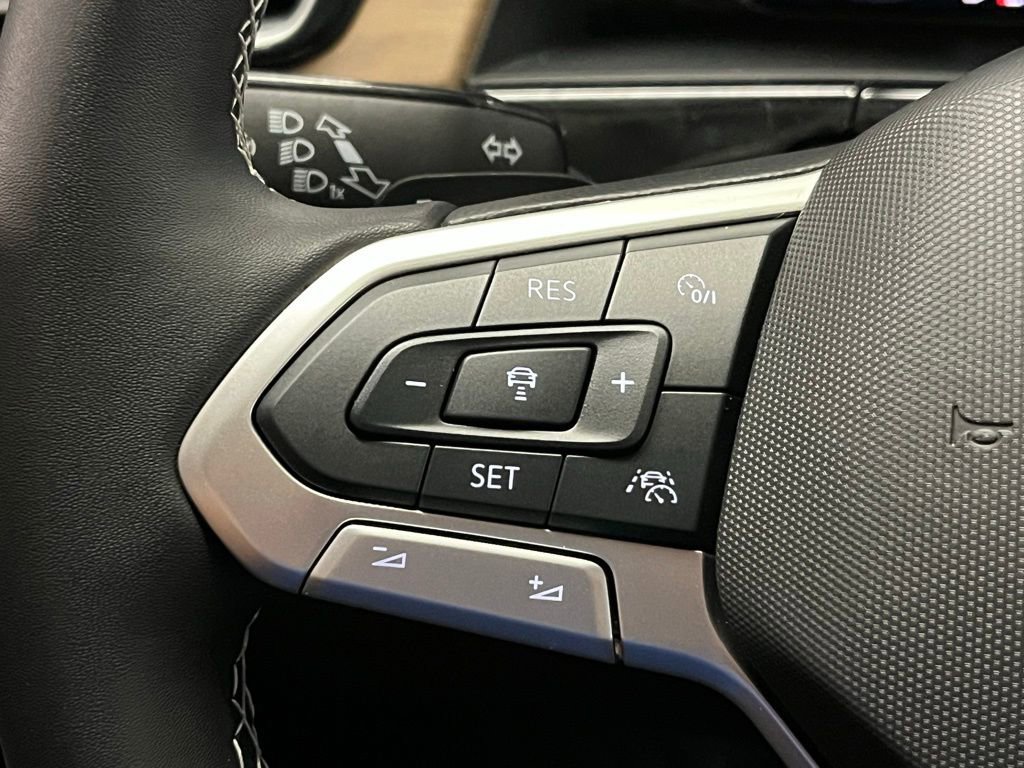 New 2026 Volkswagen Atlas SE image 23