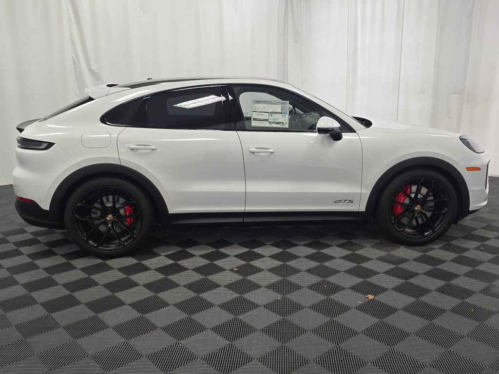New 2026 Porsche Cayenne GTS image 8