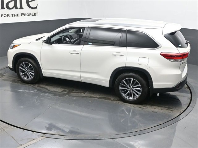 Used 2018 Toyota Highlander XLE image 41
