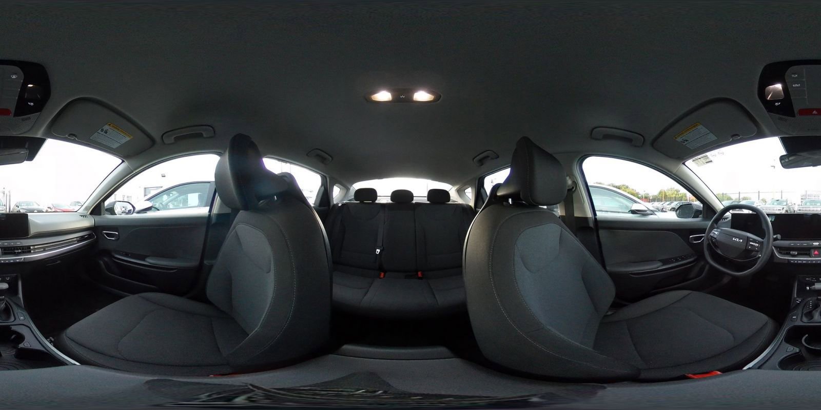 Used 2025 Kia K4 LXS image 41