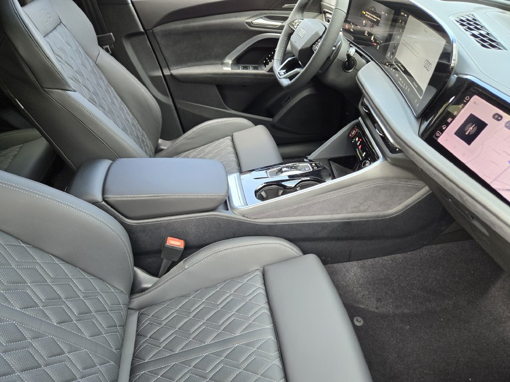 New 2026 Audi SQ5 Prestige AWD/4WD image 17