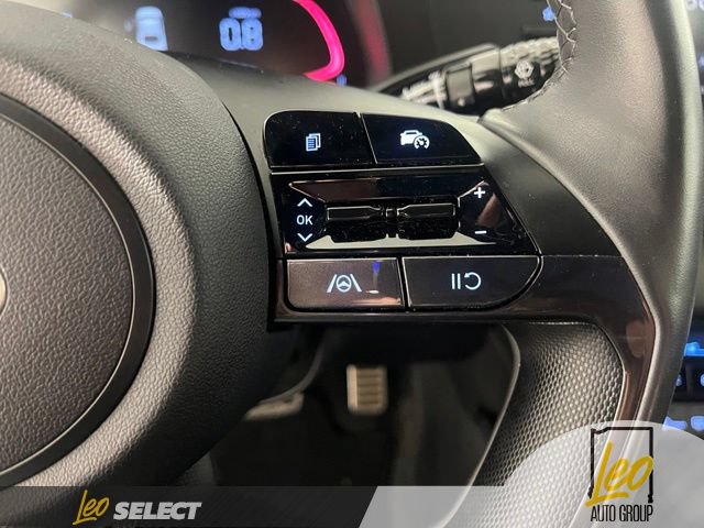 Used 2025 Hyundai Elantra Sport FWD image 16