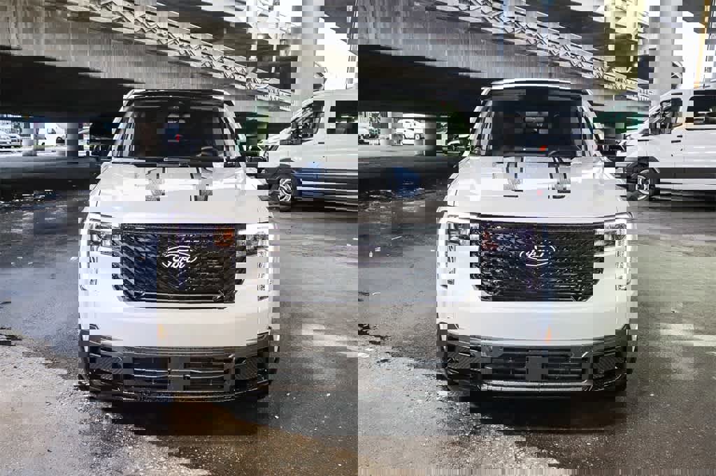 New 2025 Ford Maverick Lariat w/ Black Appearance Package image 2