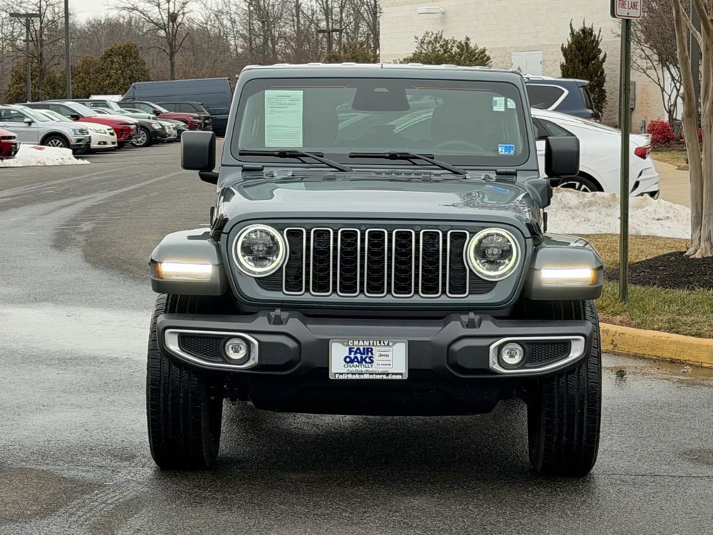 Used 2025 Jeep Wrangler Unlimited Sahara image 4