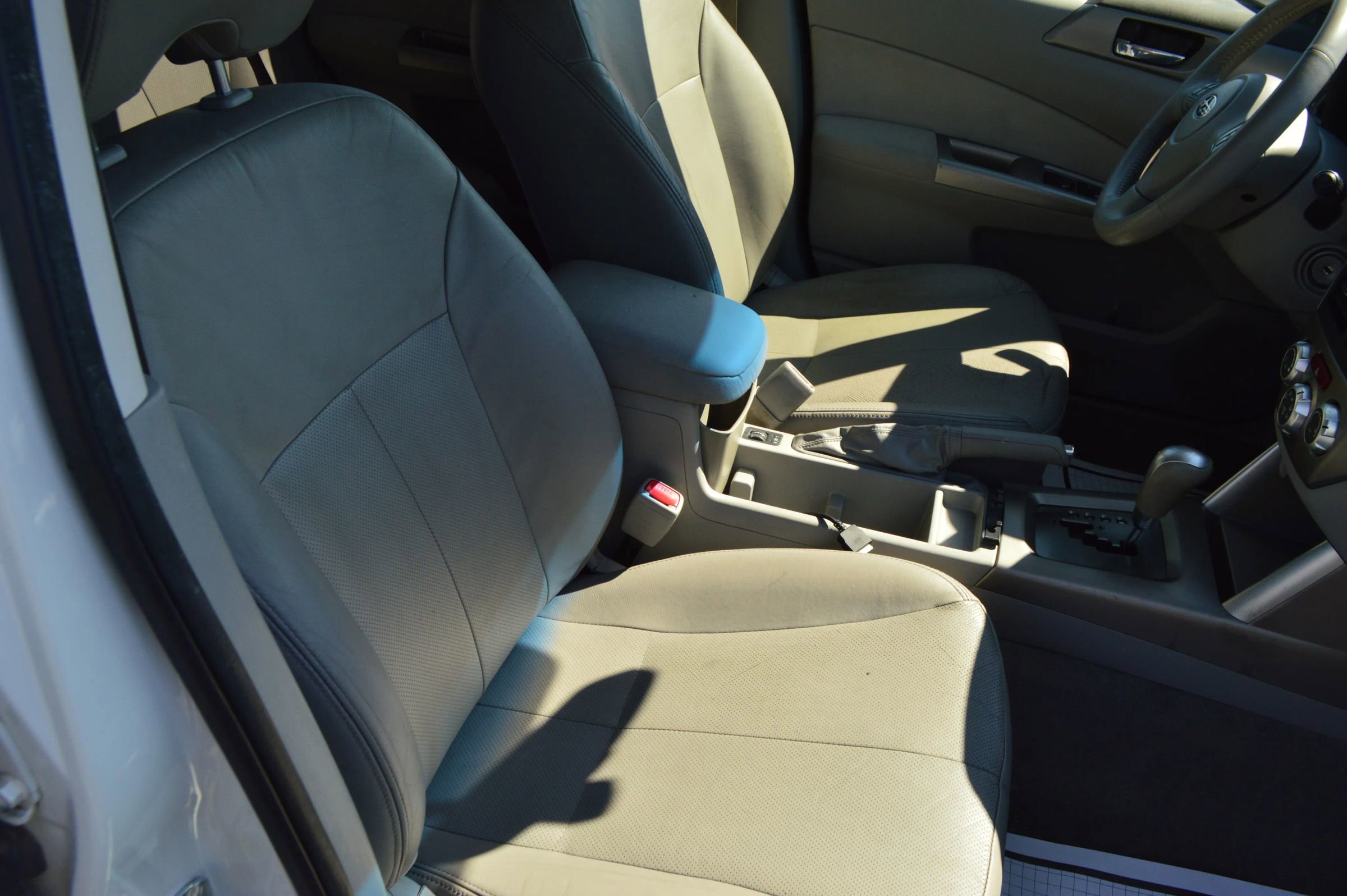Used 2009 Subaru Forester 2.5X Limited AWD/4WD image 23