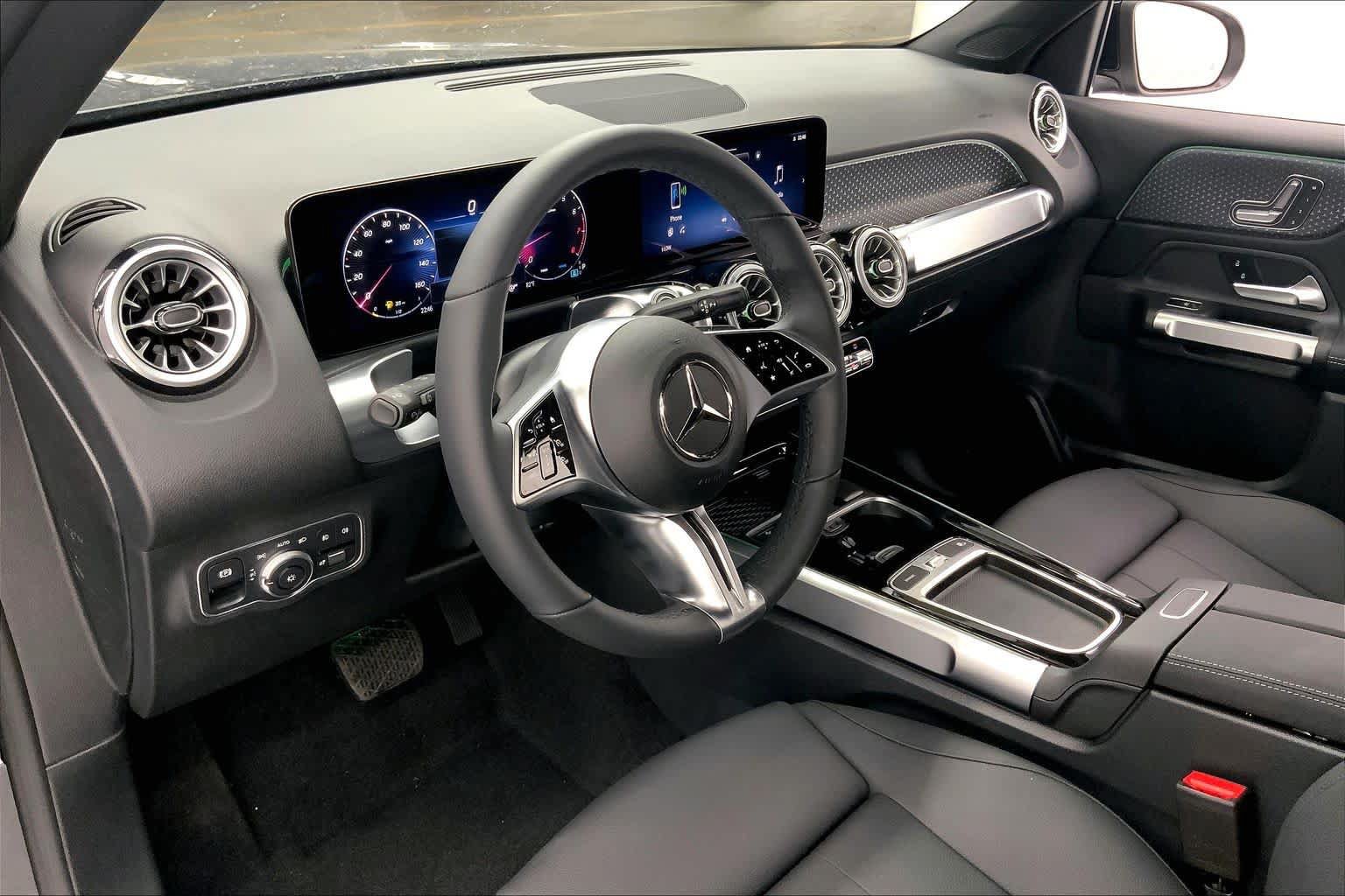 New 2026 Mercedes-Benz GLB 250 image 21