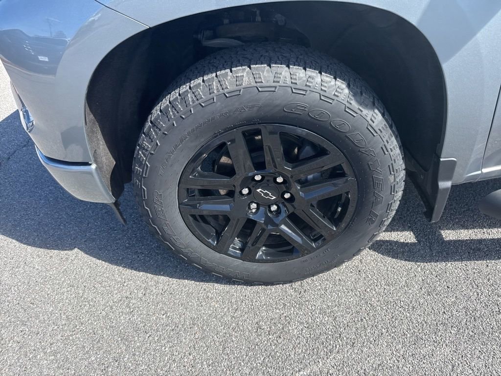 Used 2025 Chevrolet Silverado 1500 RST AWD/4WD image 10