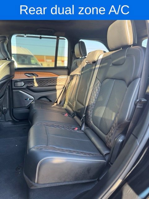 Used 2023 Jeep Grand Cherokee Summit AWD/4WD image 26