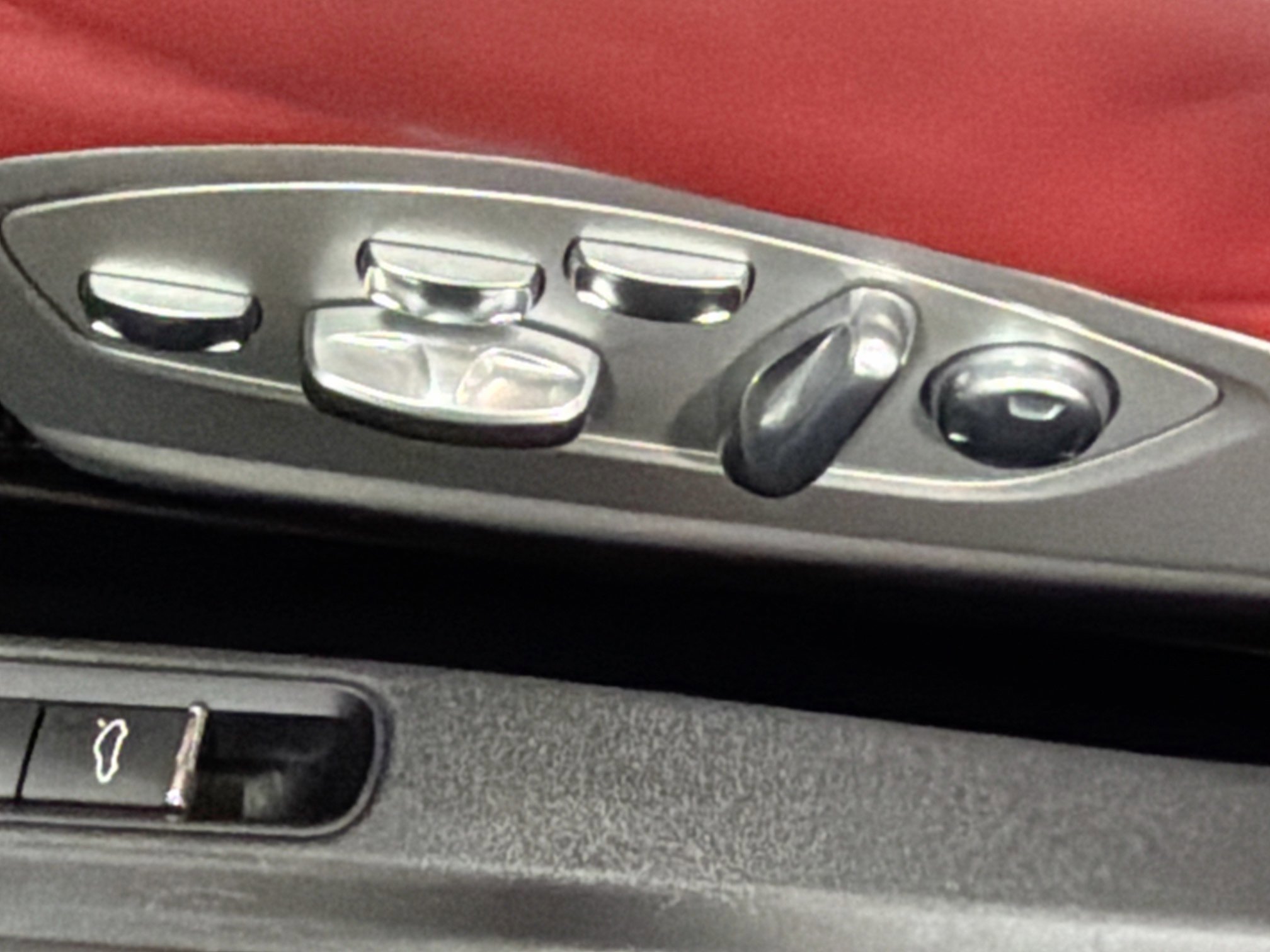 Used 2018 Porsche 911 Turbo S image 23