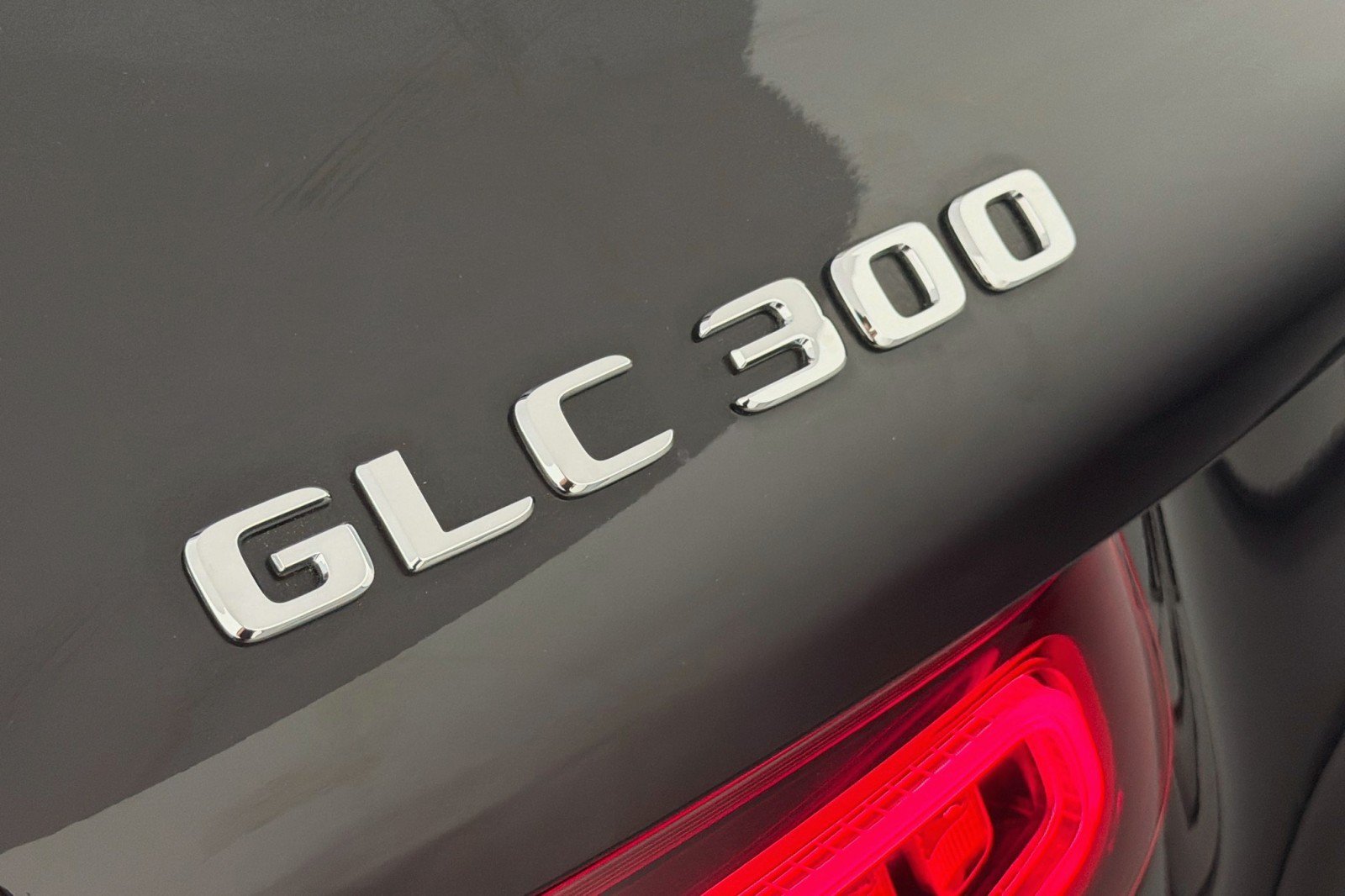 Certified 2022 Mercedes-Benz GLC 300 4MATIC w/ AMG Line image 10
