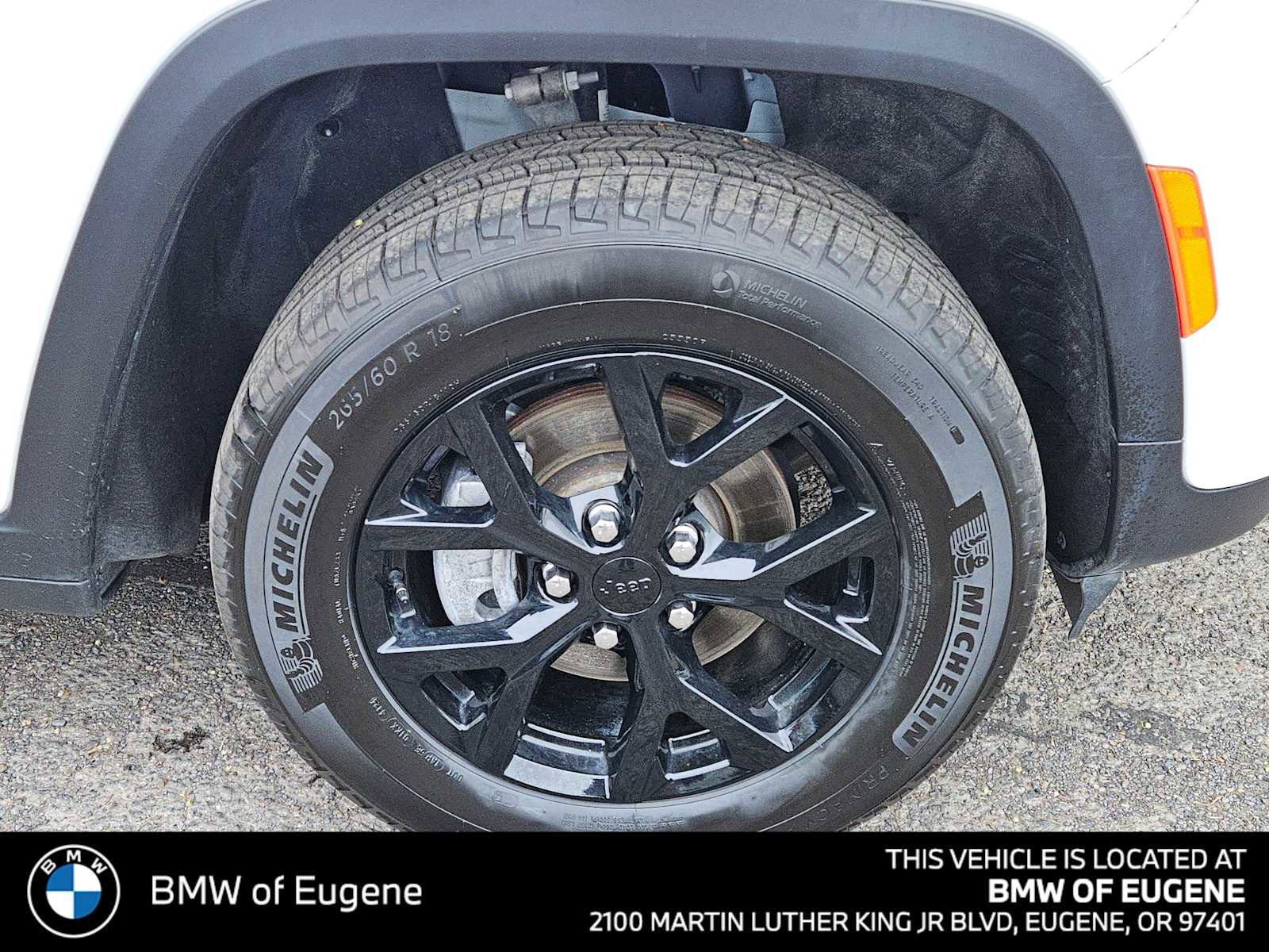 Used 2024 Jeep Grand Cherokee Altitude image 9