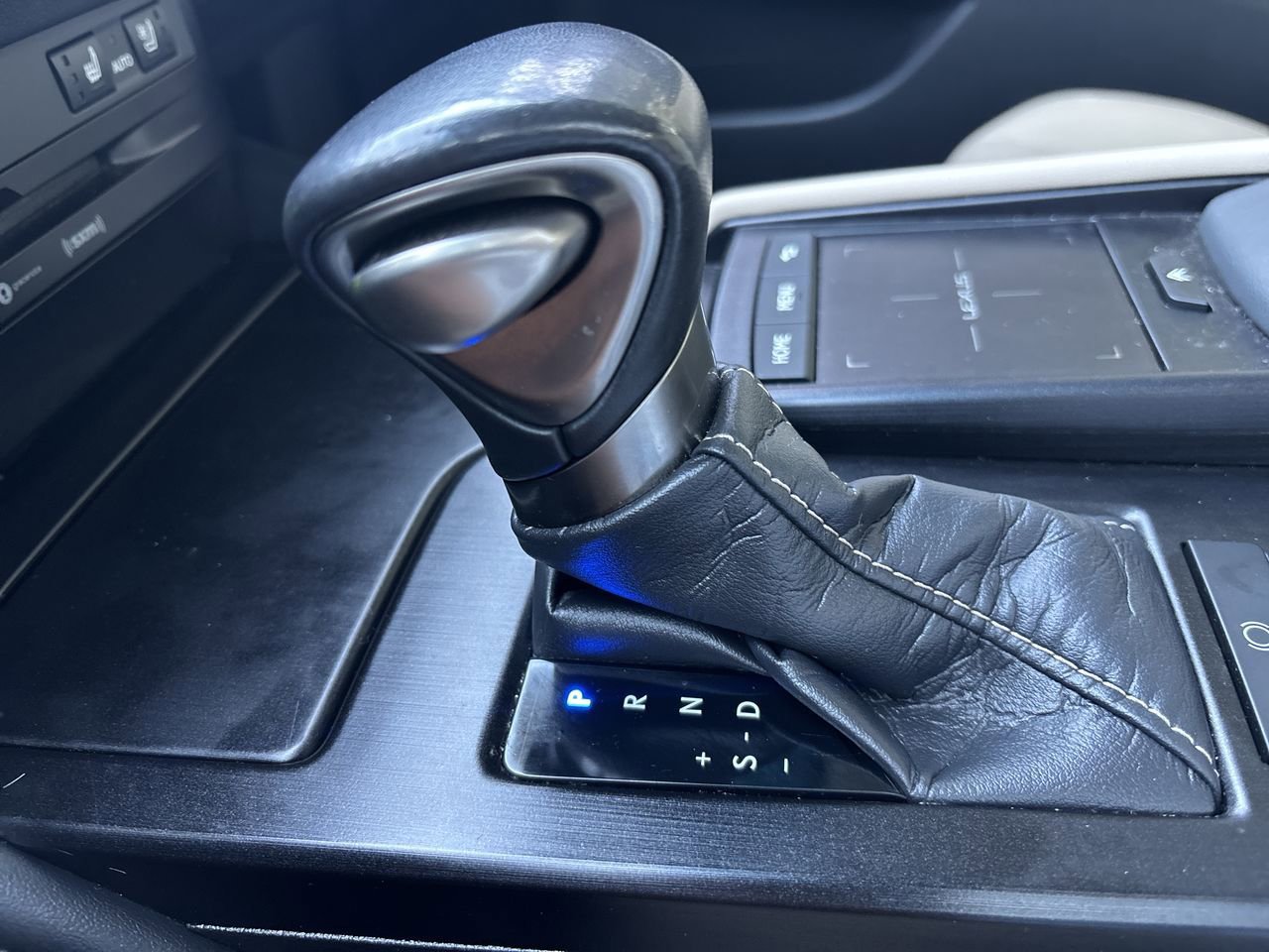 Used 2021 Lexus ES 350 w/ Premium Package image 24