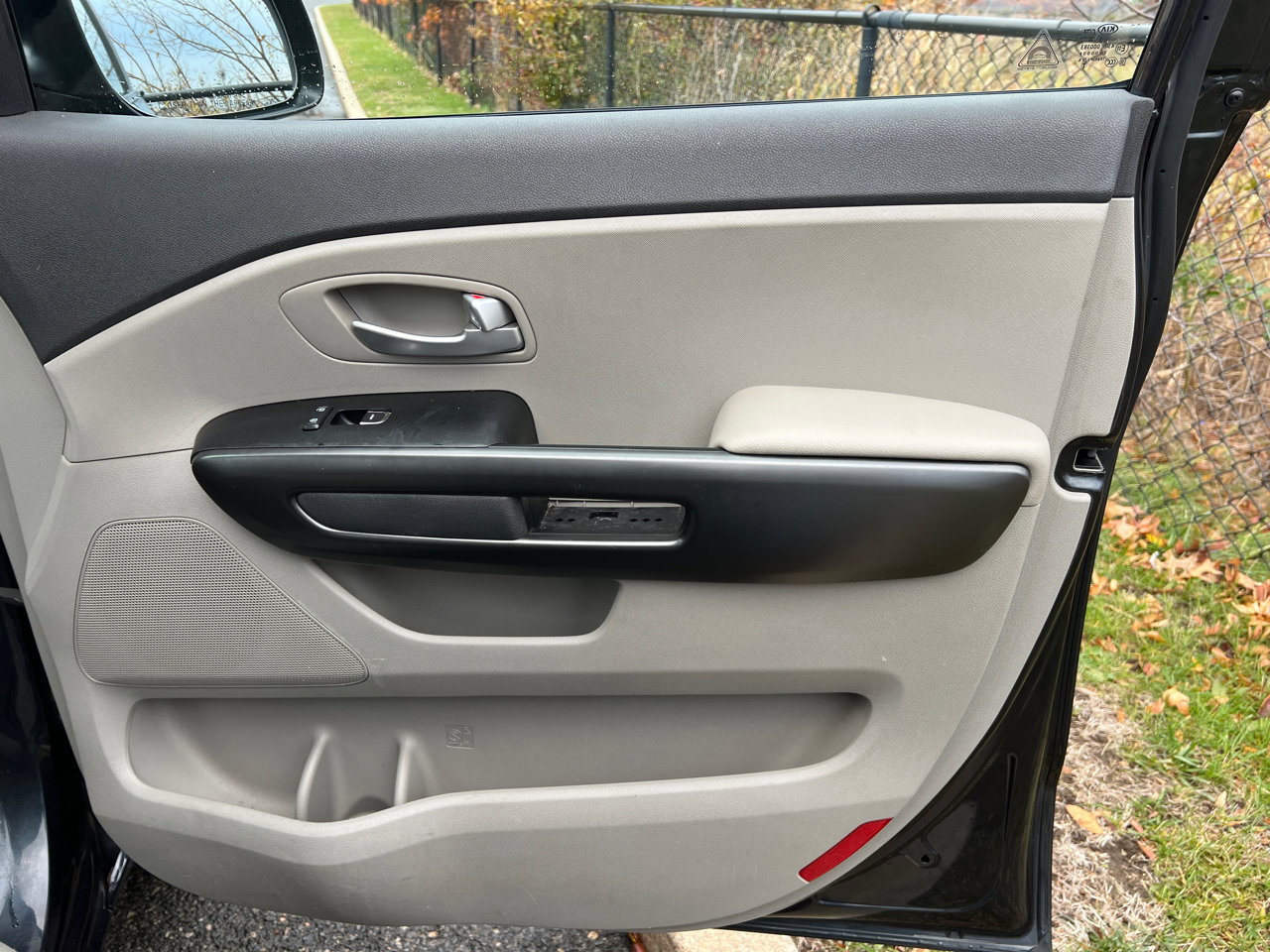 Used 2016 Kia Sedona LX w/ LX Convenience Package image 16