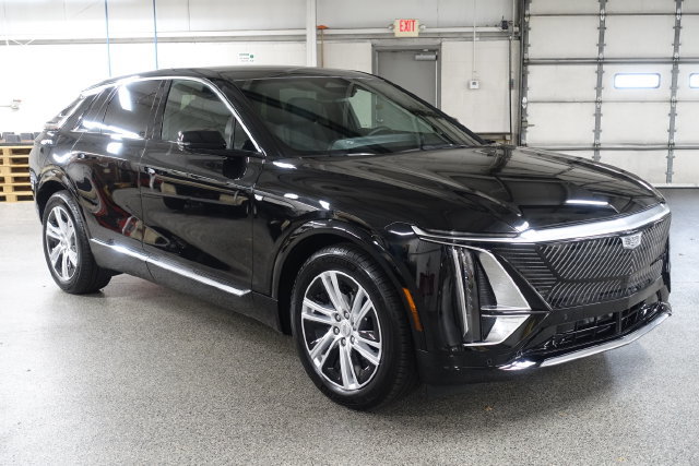 Used 2024 Cadillac Lyriq Tech AWD/4WD image 1