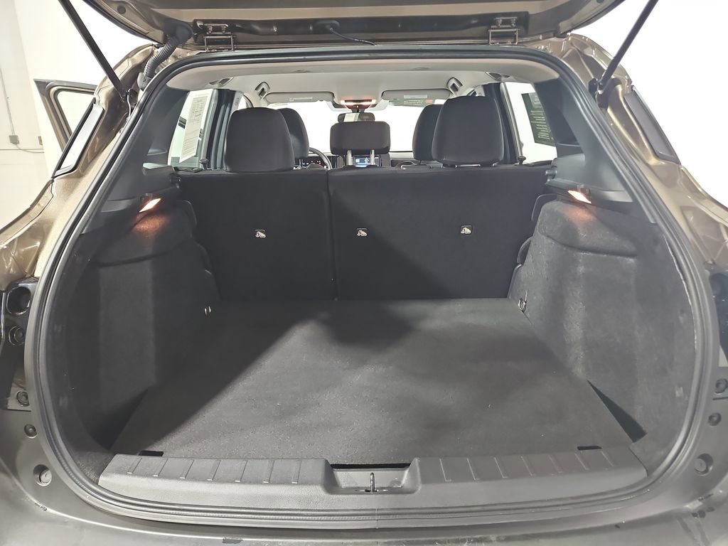 Certified 2025 Nissan Kicks S image 25