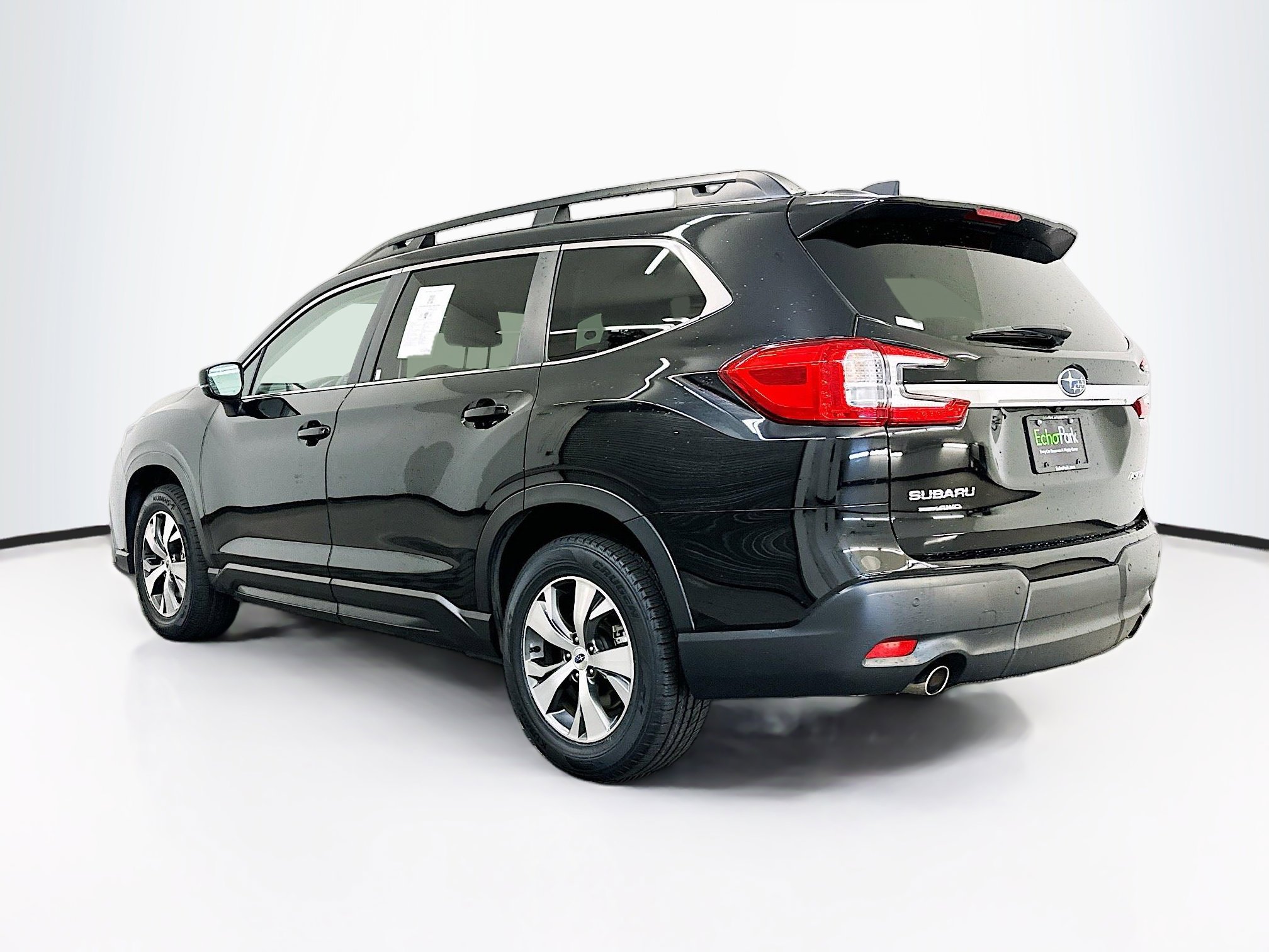 Used 2025 Subaru Ascent Premium AWD/4WD image 5