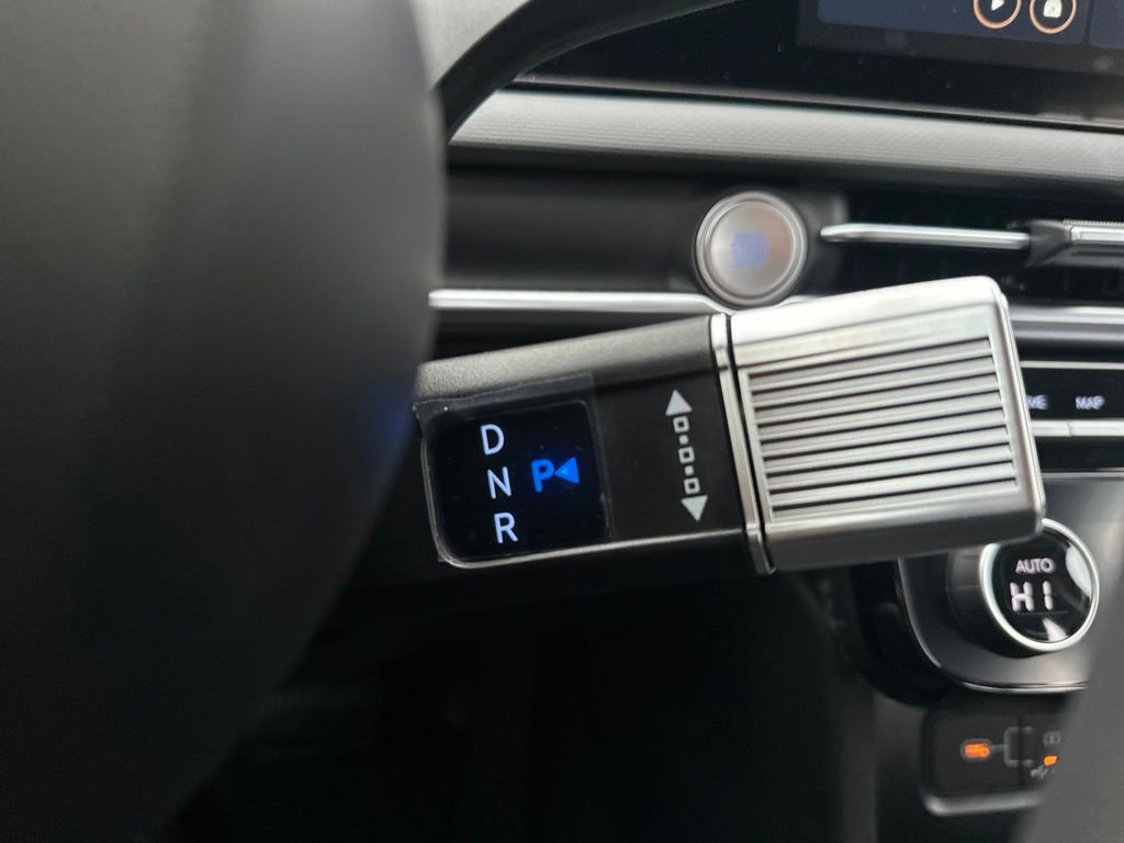 New 2026 Hyundai Tucson Blue SE image 17