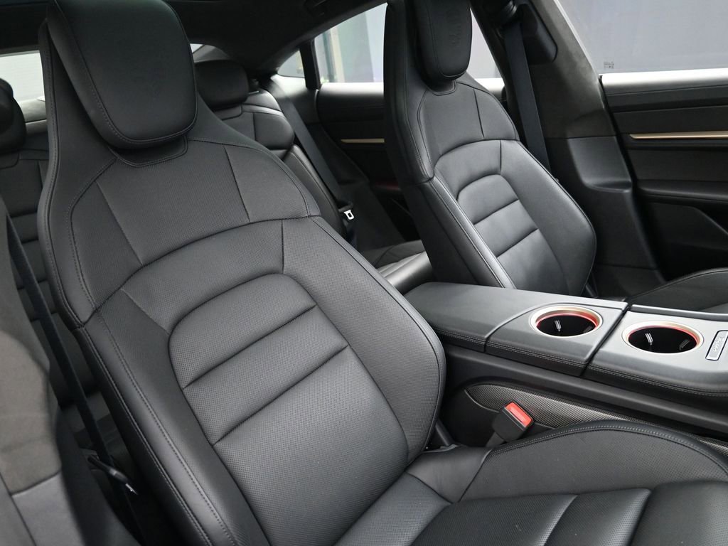 Certified 2020 Porsche Taycan Turbo S image 30