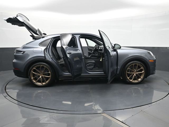 New 2026 Porsche Cayenne Turbo GT image 34