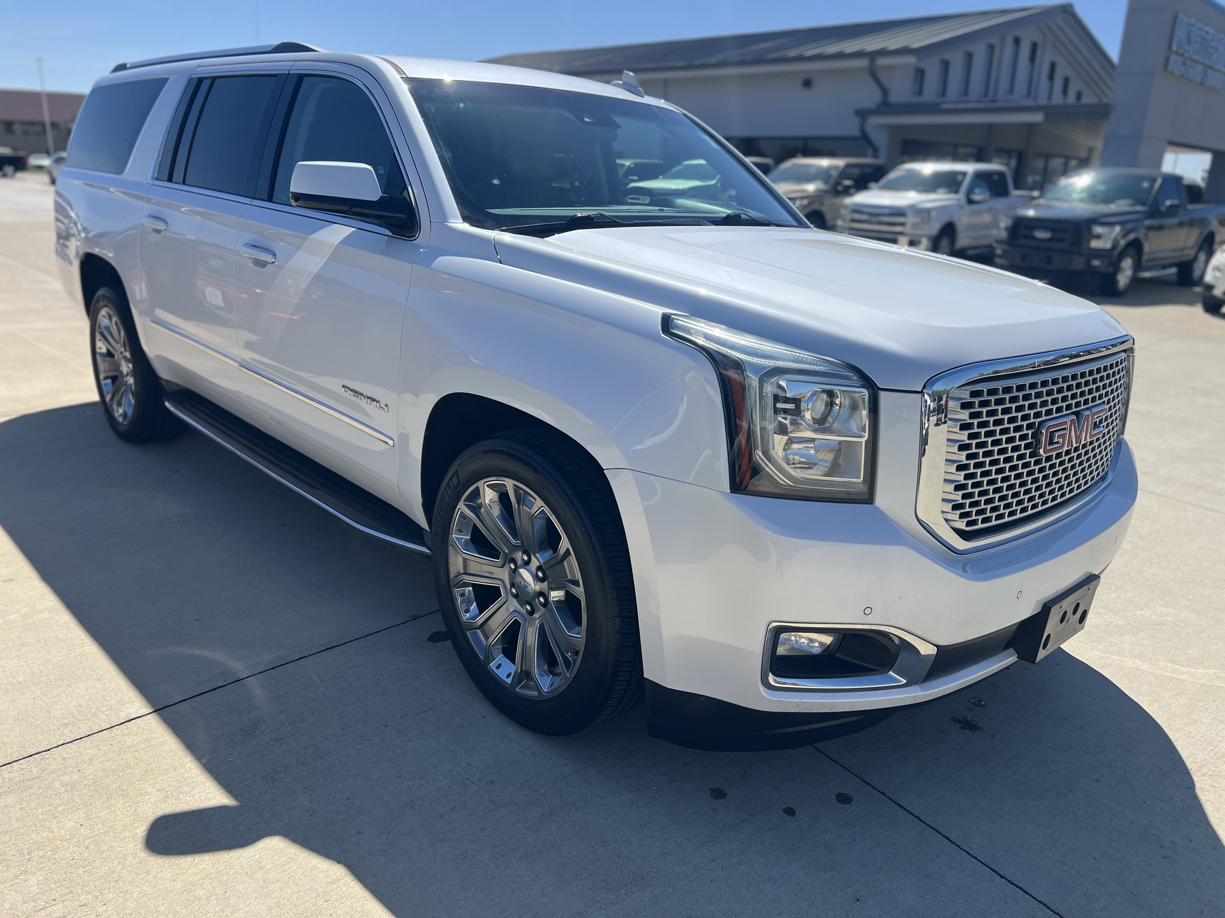 Used 2016 GMC Yukon XL Denali w/ Open Road Package image 11