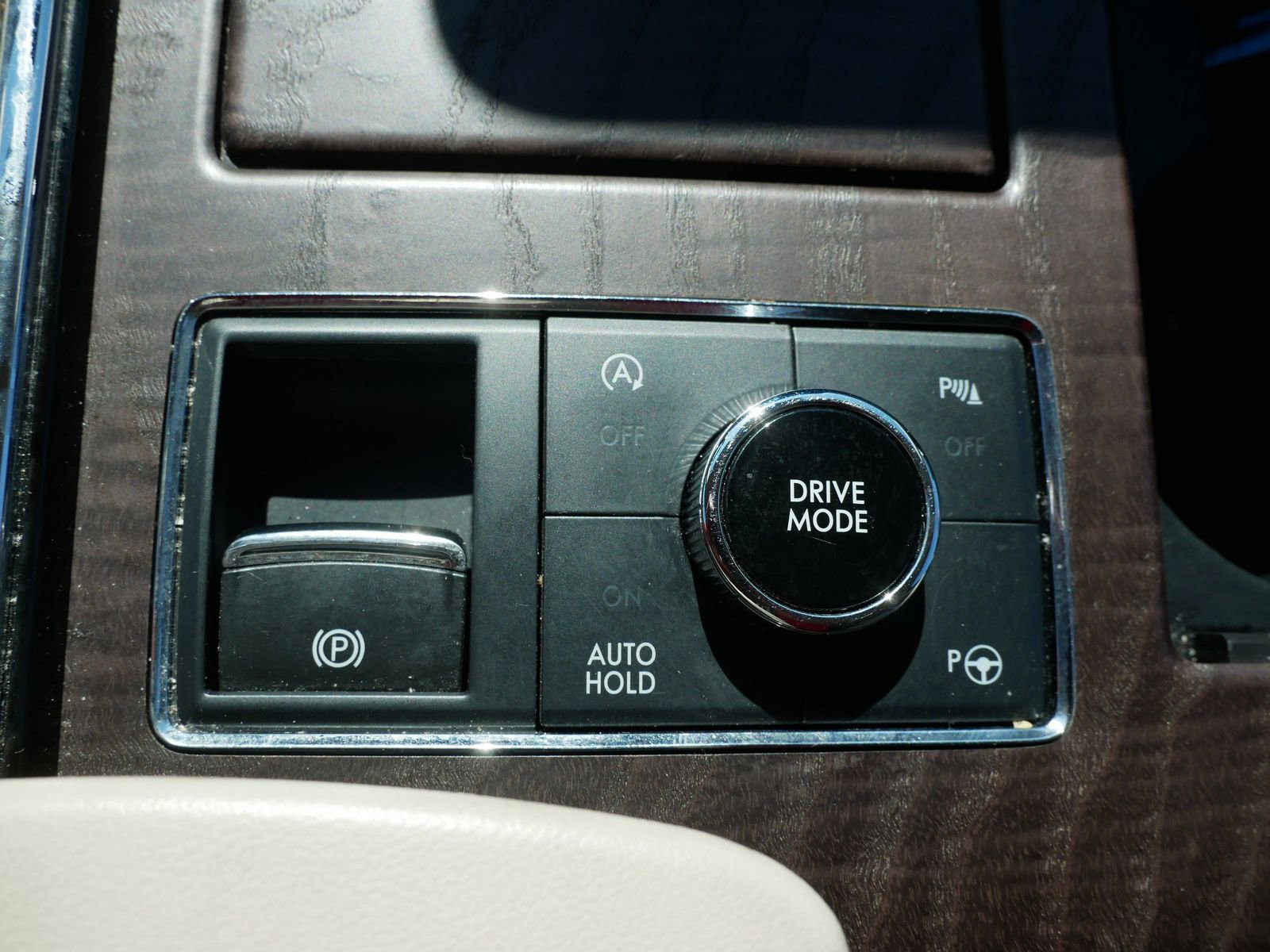 Used 2021 Lincoln Navigator Reserve AWD/4WD image 23