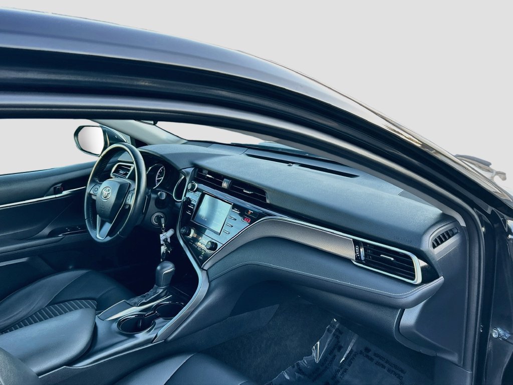 Used 2018 Toyota Camry SE FWD image 26