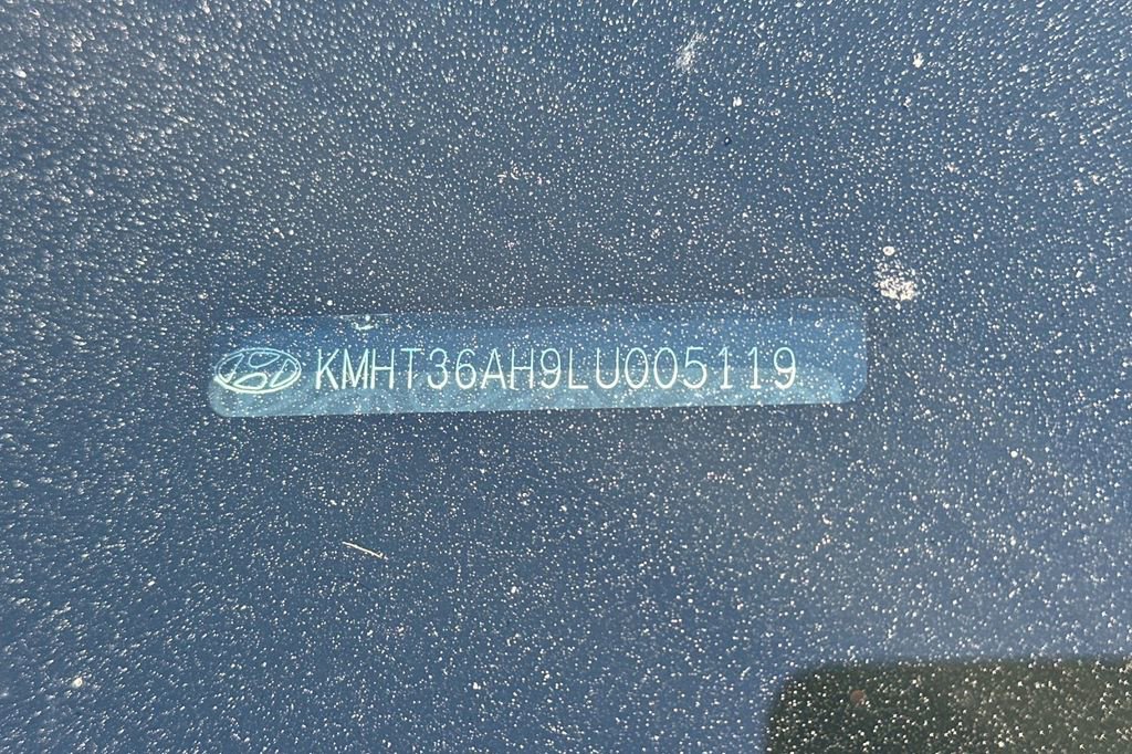 Used 2020 Hyundai Veloster N FWD image 3