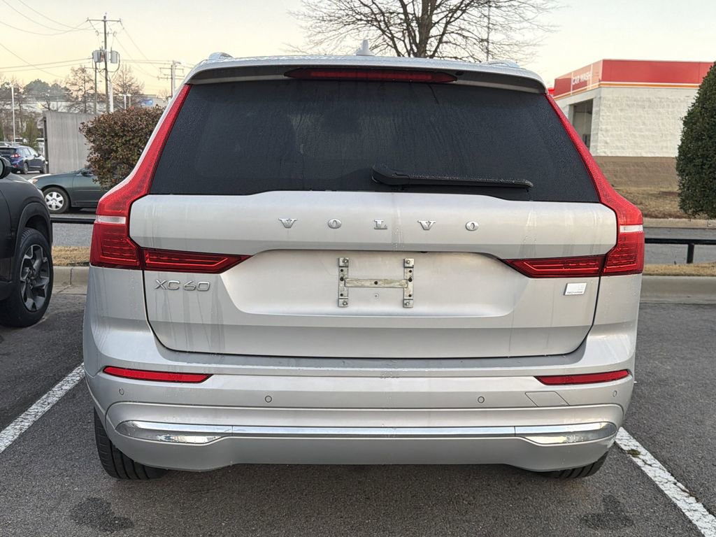 Used 2023 Volvo XC60 T8 Plus image 8