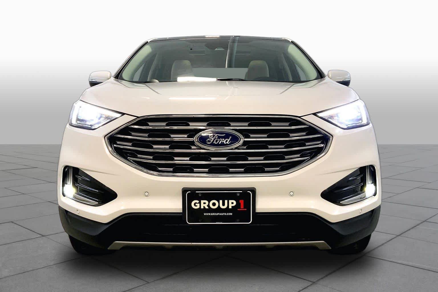 Used 2022 Ford Edge Titanium AWD/4WD image 3