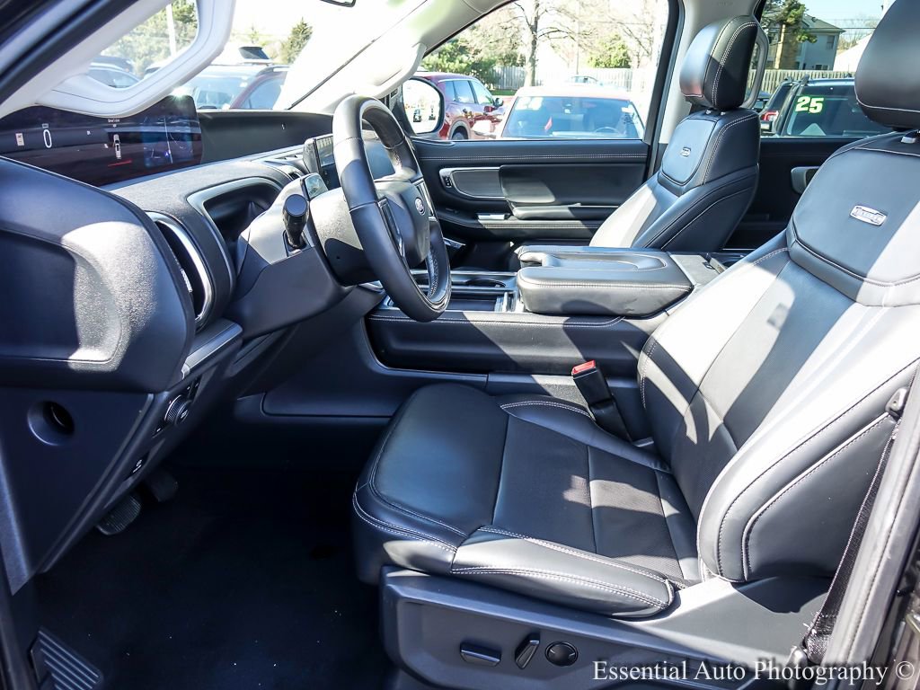 Used 2025 Ford Expedition Max Platinum AWD/4WD image 14