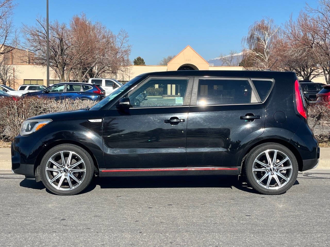 Used 2019 Kia Soul ! w/ Technology Package FWD image 2
