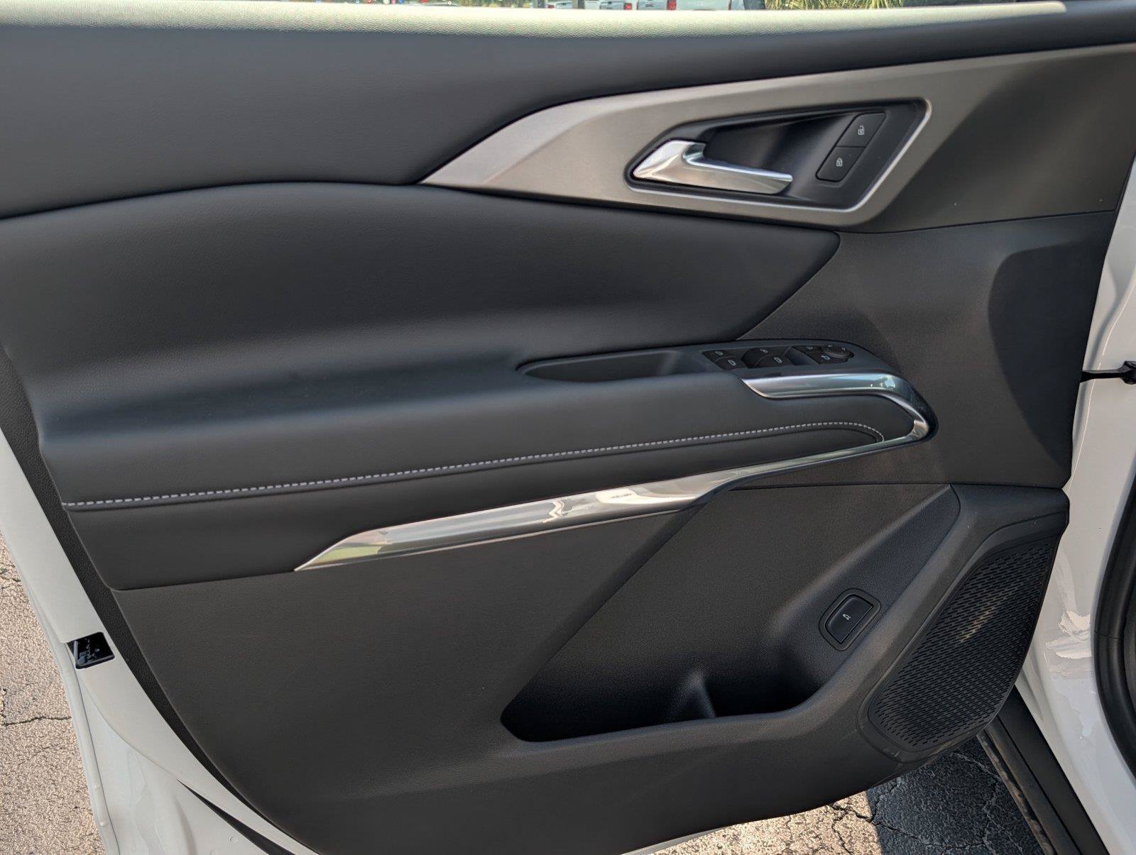 New 2026 Chevrolet Traverse LT w/ Driver Confidence Package FWD image 14