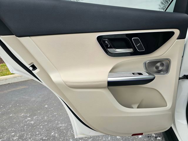 Certified 2025 Mercedes-Benz GLC 300 4MATIC image 27