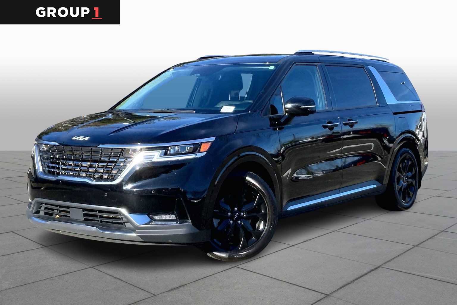 Used 2022 Kia Carnival SX Prestige image 1