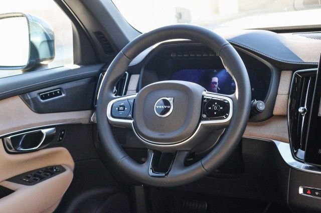 Used 2026 Volvo XC90 B6 Plus w/ Protection Package image 17